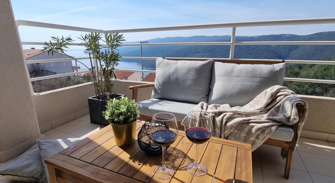 Apartment Cami -Stylish Apartment With A Beautiful Seaview Rabac Εξωτερικό φωτογραφία